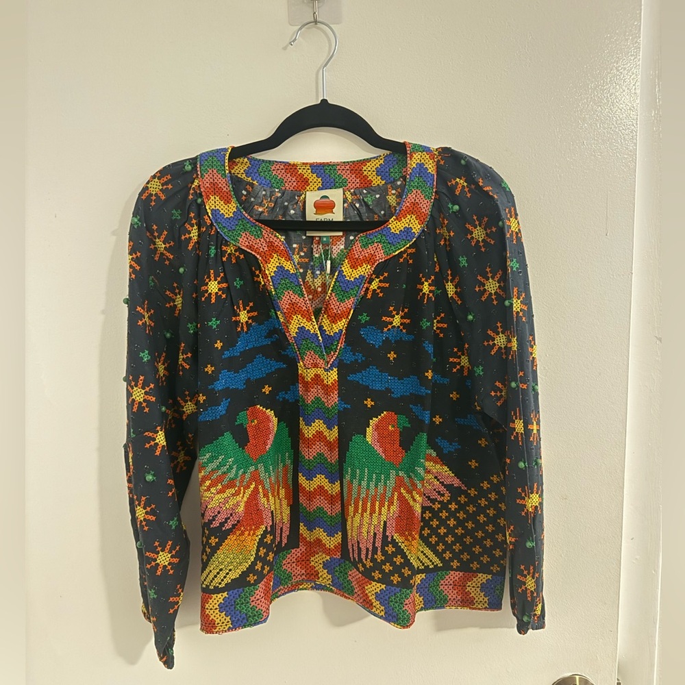 FARM Rio Macaw Night Blouse - Picture 2 of 3